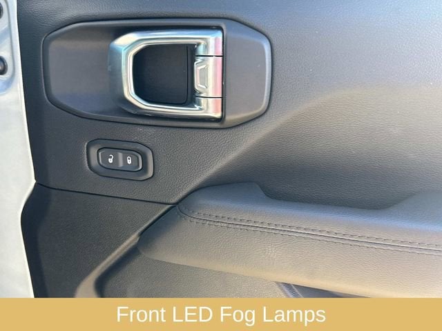 2023 Jeep Wrangler Sahara Altitude