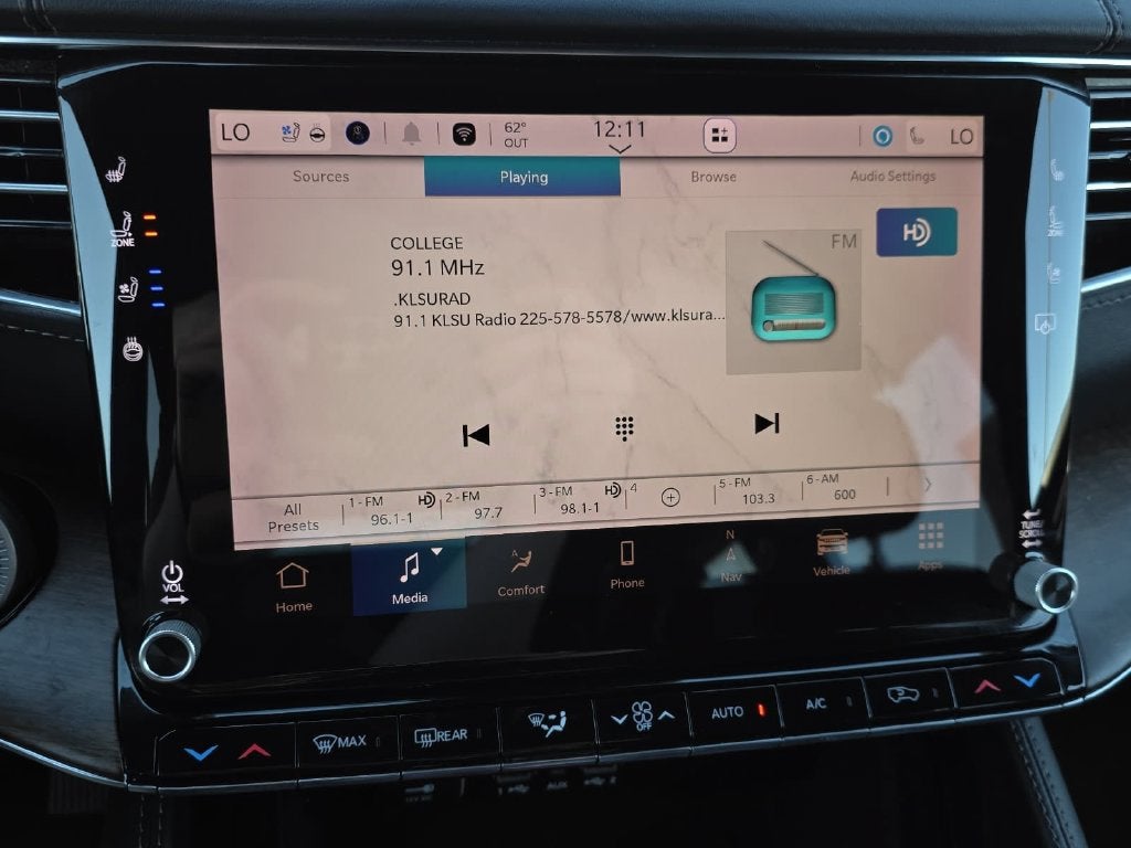 2024 Jeep Grand Wagoneer L BASE