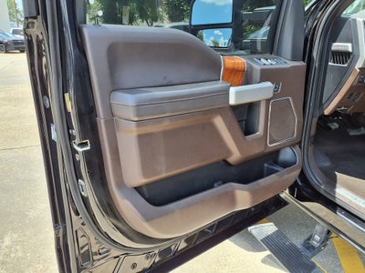 2017 Ford Super Duty F-250 SRW Lariat