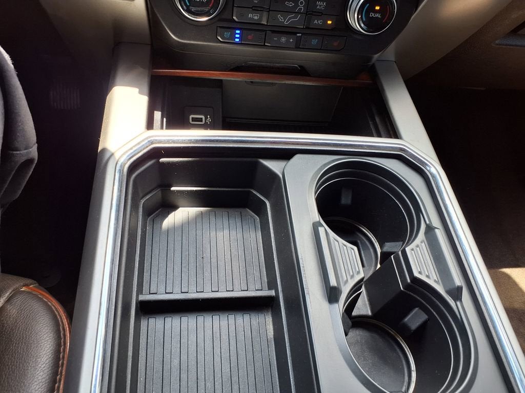 2017 Ford Super Duty F-250 SRW Lariat