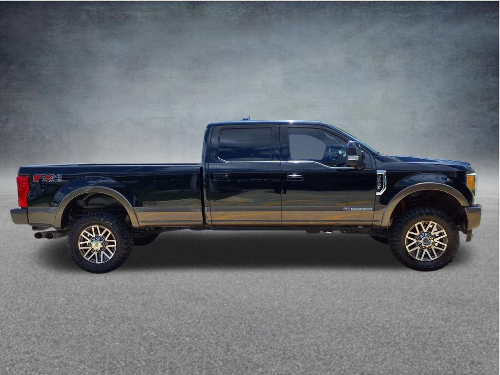 2017 Ford Super Duty F-250 SRW Lariat