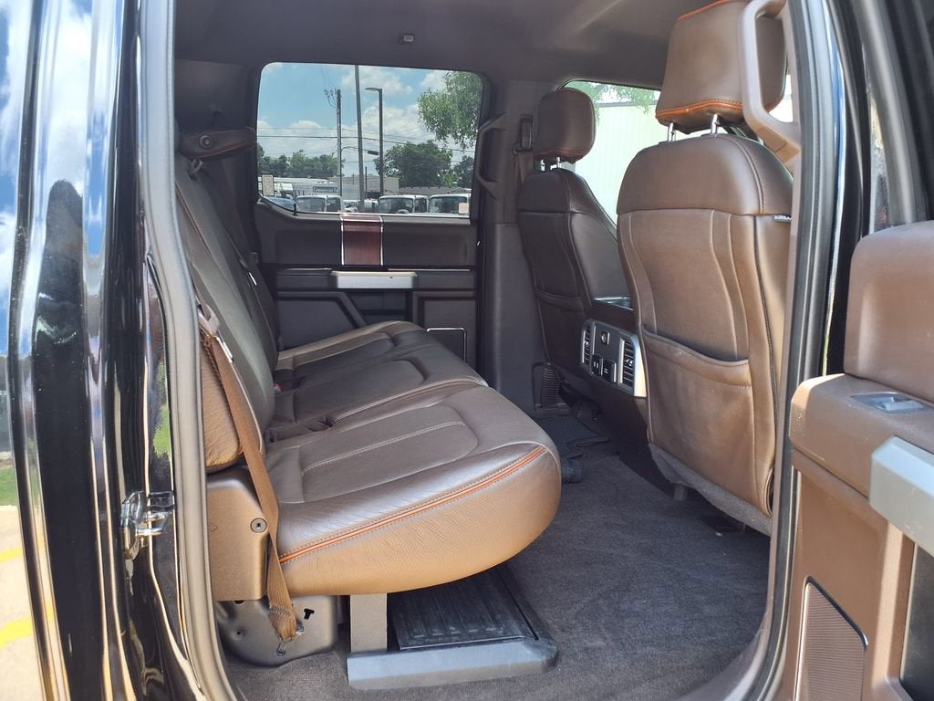 2017 Ford Super Duty F-250 SRW Lariat