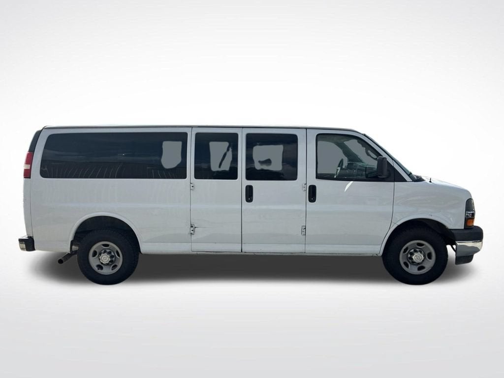 2017 Chevrolet Express Passenger 3500 LT