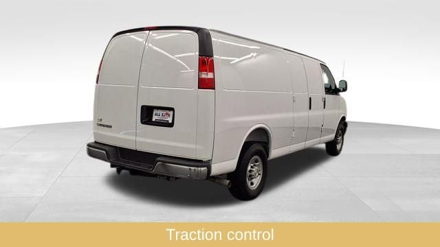 2025 Chevrolet Express Cargo 3500 WT