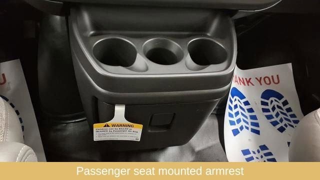 2025 Chevrolet Express Cargo 3500 WT