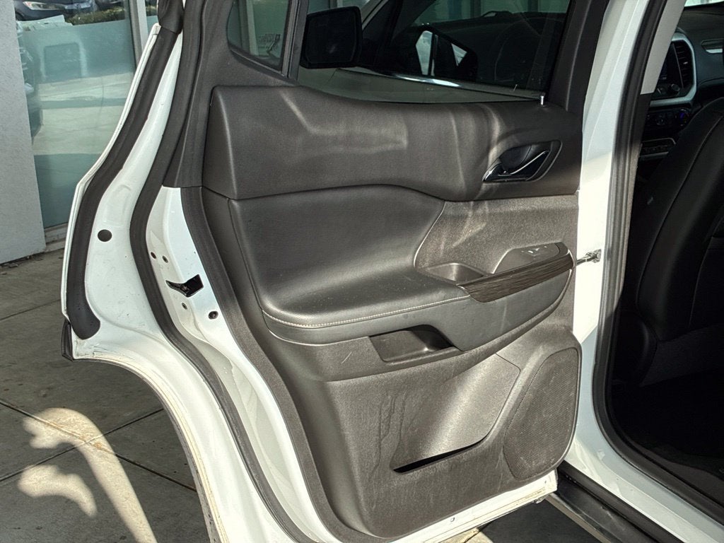 2020 GMC Acadia SLT