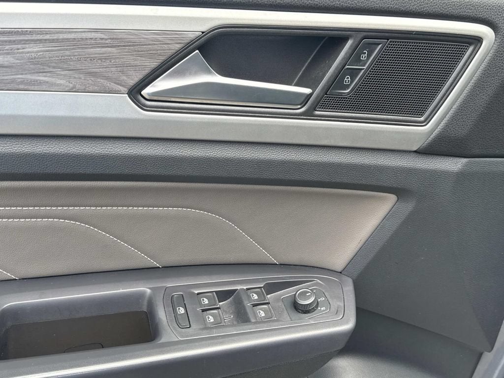 2021 Volkswagen Atlas Cross Sport 2.0T SE w/Technology