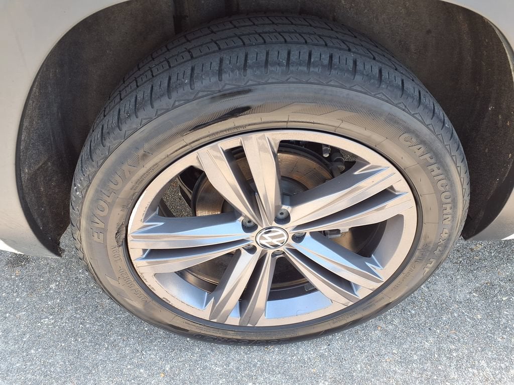 2021 Volkswagen Atlas 3.6L V6 SE w/Technology R-Line