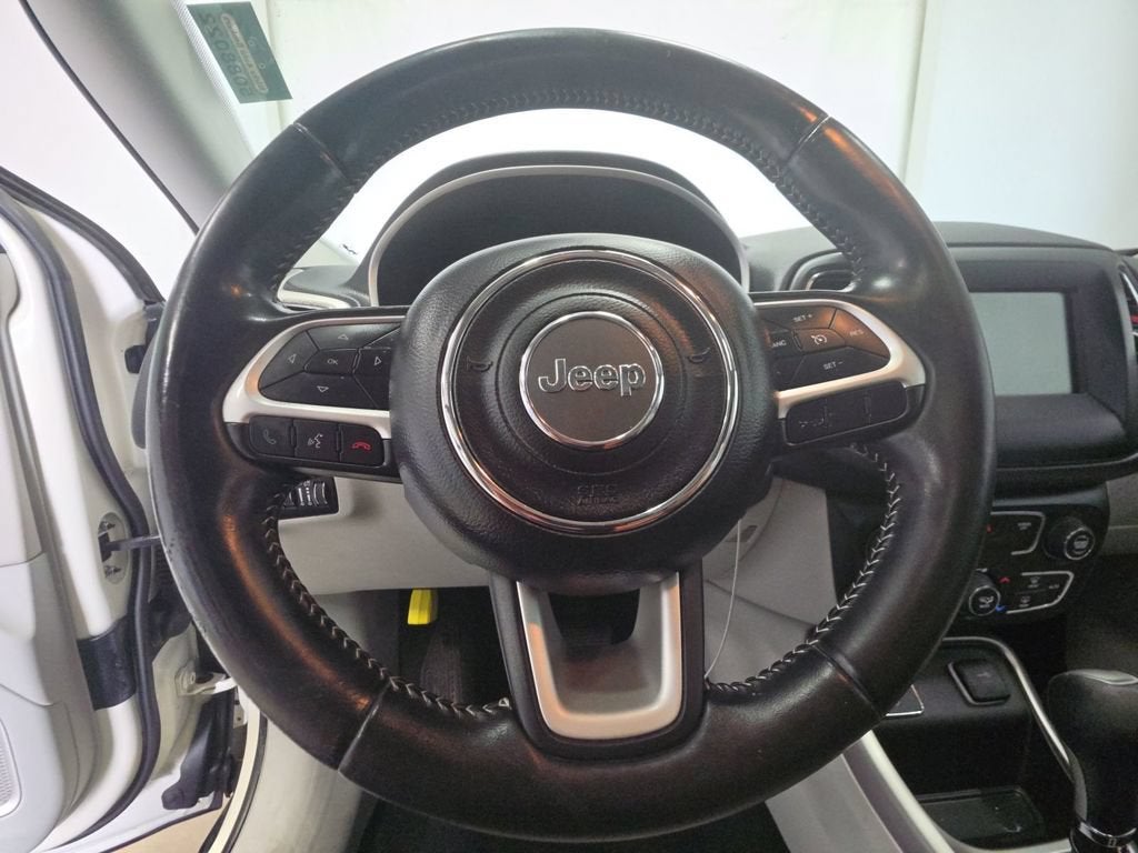 2019 Jeep Compass Latitude w/Sun/Wheel Pkg