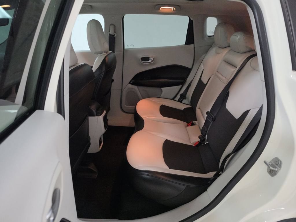 2019 Jeep Compass Latitude w/Sun/Wheel Pkg