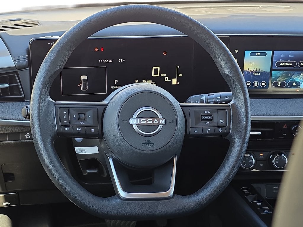 2025 Nissan Kicks SV