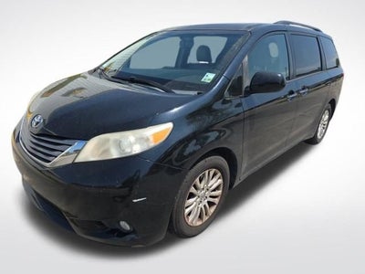2016 Toyota Sienna XLE
