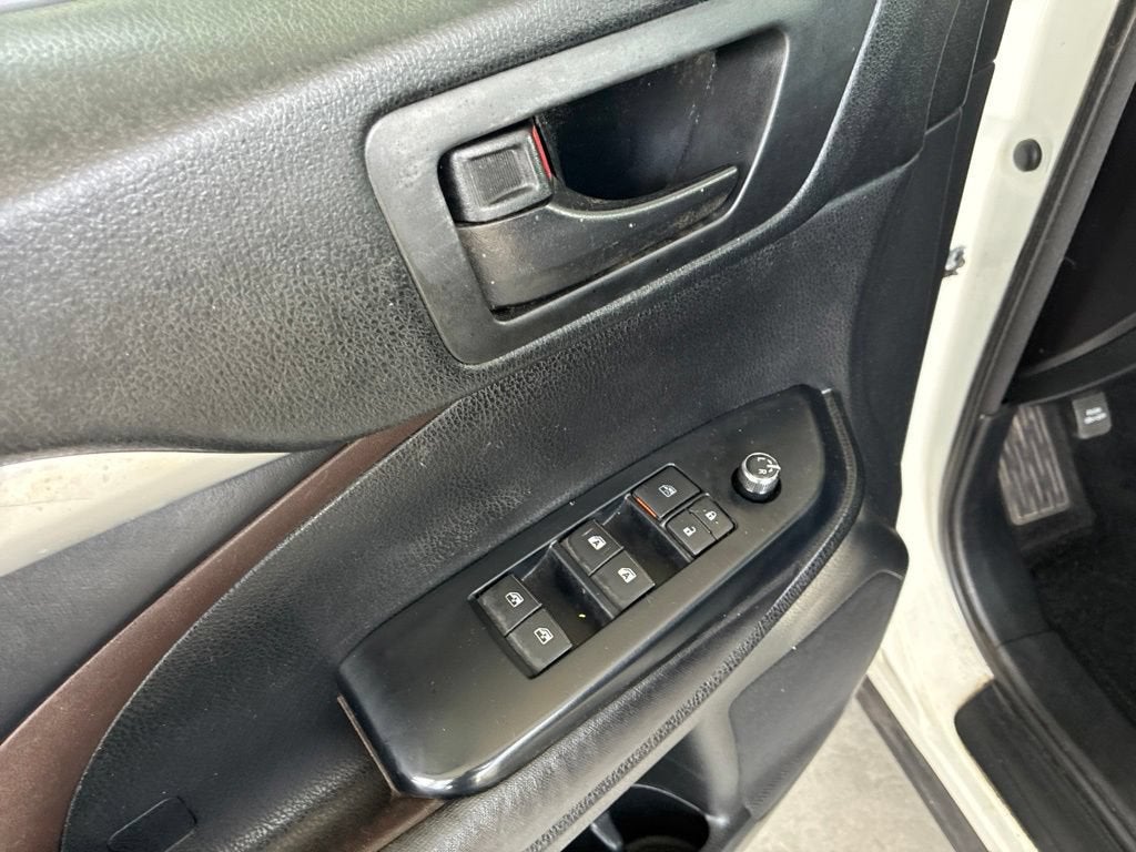 2017 Toyota Highlander LE