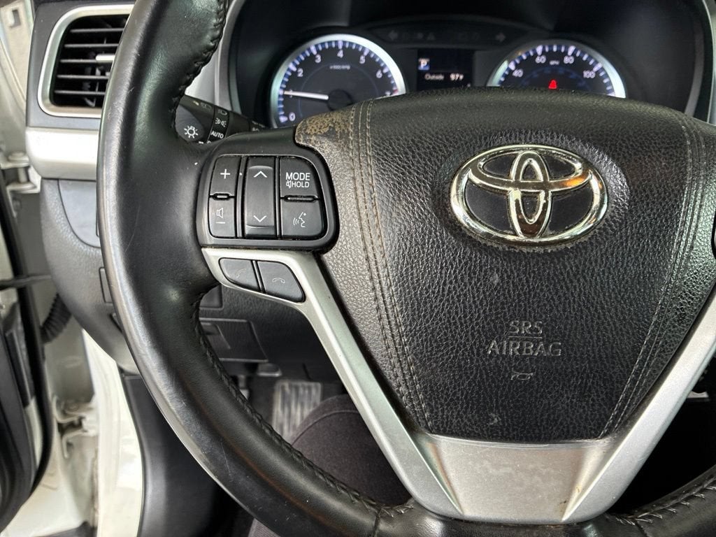 2017 Toyota Highlander LE