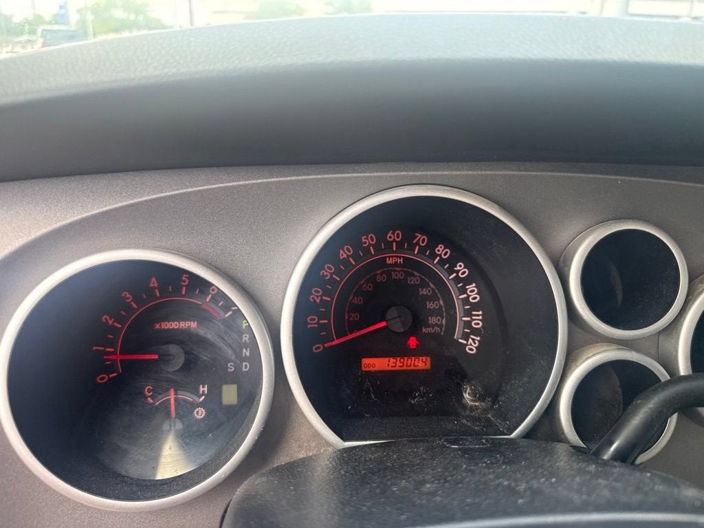2013 Toyota Tundra 4WD Truck GRADE