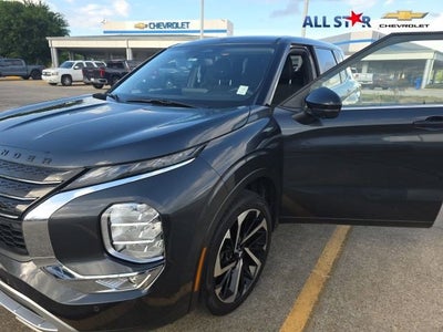 2024 Mitsubishi Outlander SE