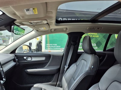 2025 Volvo XC40 Plus Bright Theme
