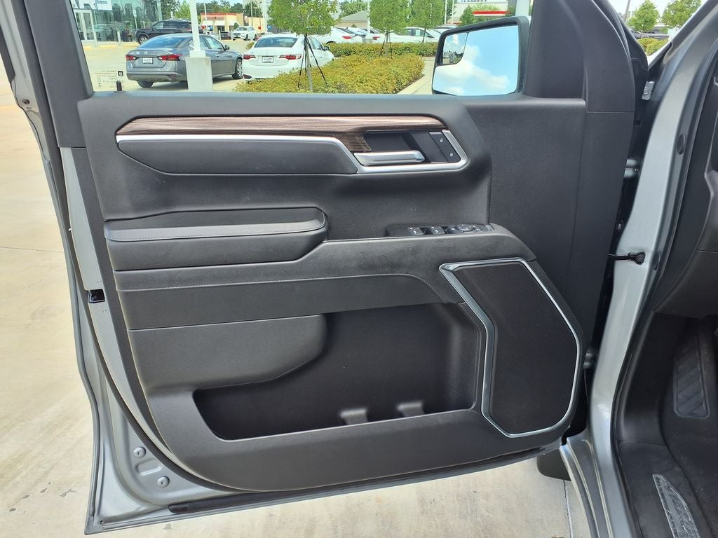 2025 Chevrolet Silverado 1500 LT LT1