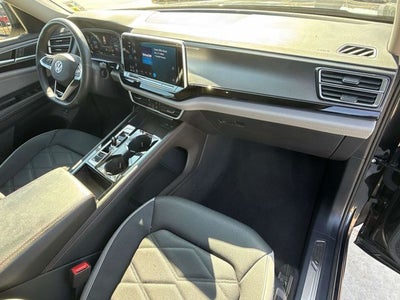 2024 Volkswagen Atlas 2.0T Peak Edition SE w/Technology