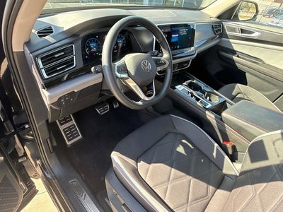 2024 Volkswagen Atlas 2.0T Peak Edition SE w/Technology