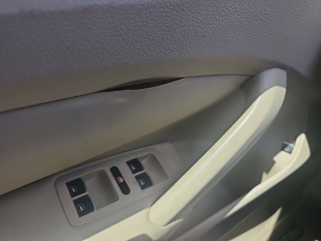 2013 Volkswagen Passat 2.5 SE