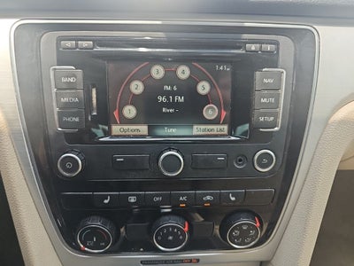 2013 Volkswagen Passat 2.5 SE