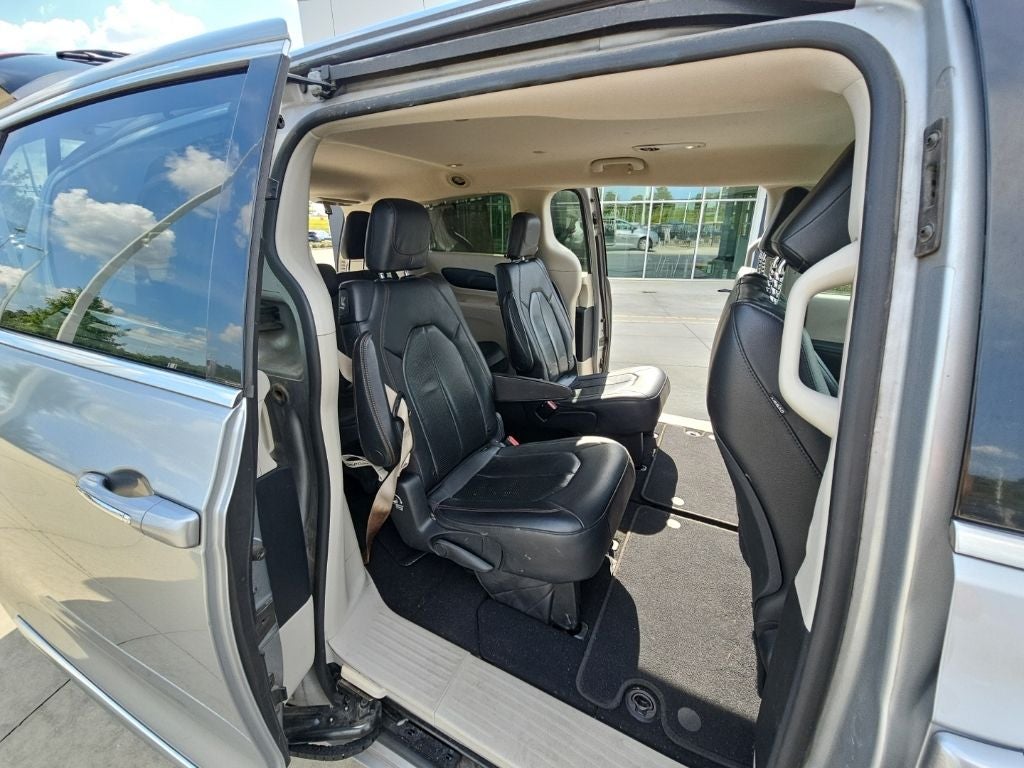 2019 Chrysler Pacifica Touring L
