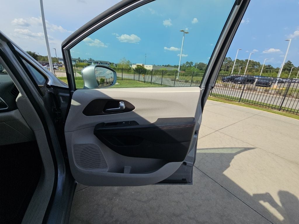 2019 Chrysler Pacifica Touring L