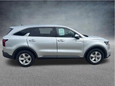 2022 Kia Sorento LX