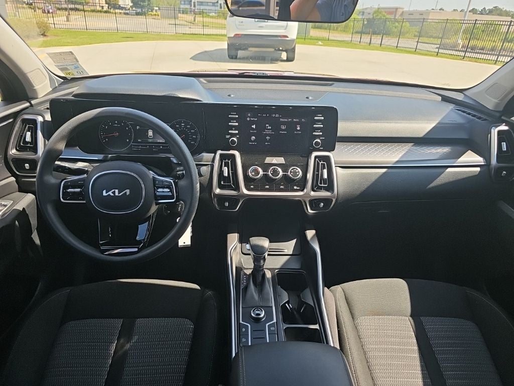 2022 Kia Sorento LX