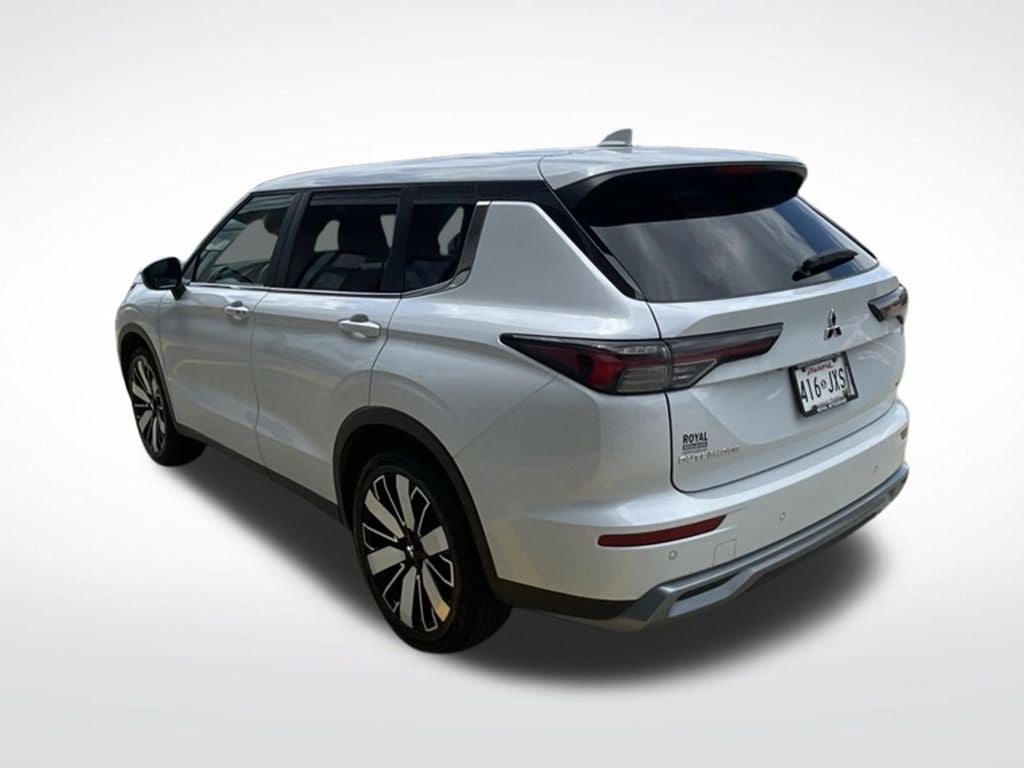 2026 Mitsubishi Outlander SE