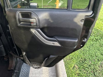 2013 Jeep Wrangler Unlimited Sahara