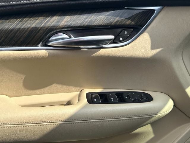 2017 Cadillac XT5 Base