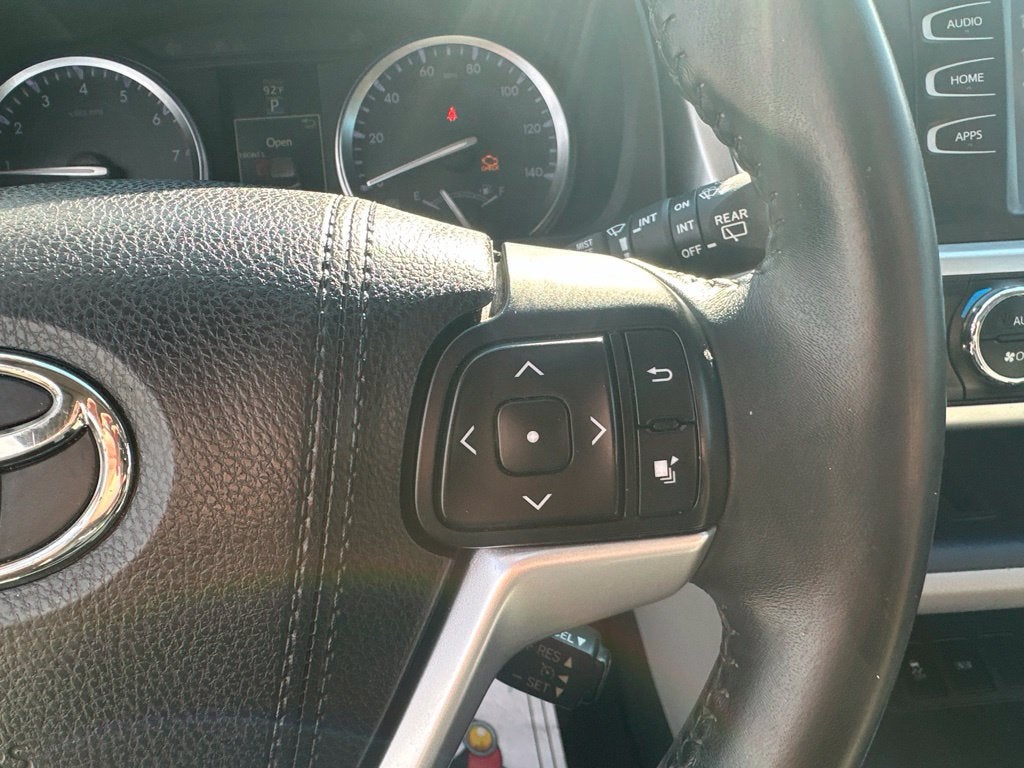 2016 Toyota Highlander XLE V6