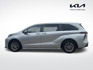 2021 Toyota Sienna LE 8 Passenger