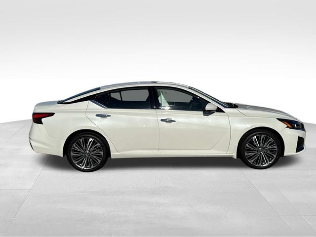 2025 Nissan Altima 2.5 SL