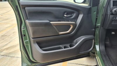 2024 Nissan Titan SV