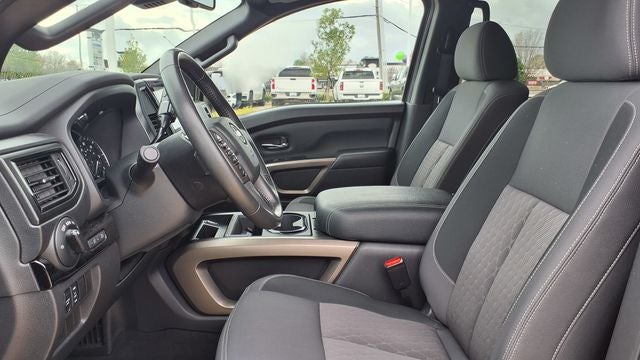 2024 Nissan Titan SV