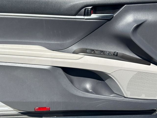 2021 Toyota Camry Hybrid SE