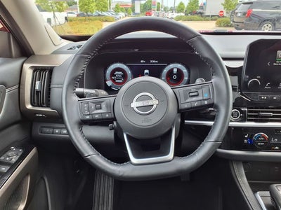 2024 Nissan Pathfinder Platinum