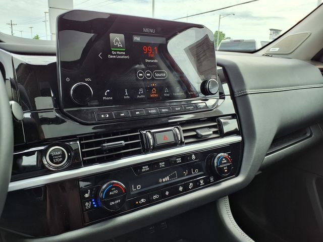 2024 Nissan Pathfinder Platinum