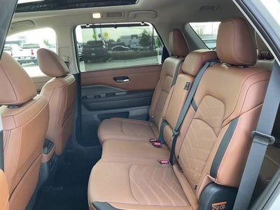 2025 Nissan Pathfinder Platinum