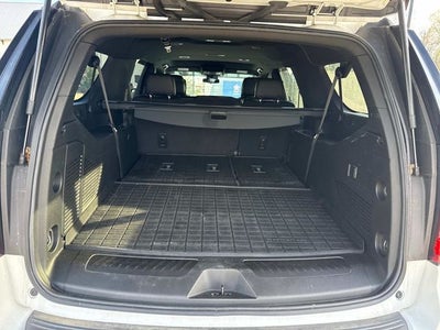 2023 GMC Yukon XL SLE