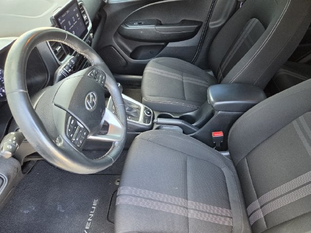 2022 Hyundai Venue SEL