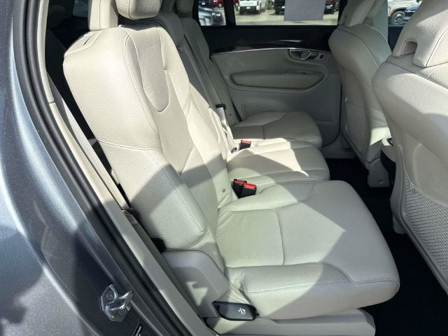 2019 Volvo XC90 Momentum
