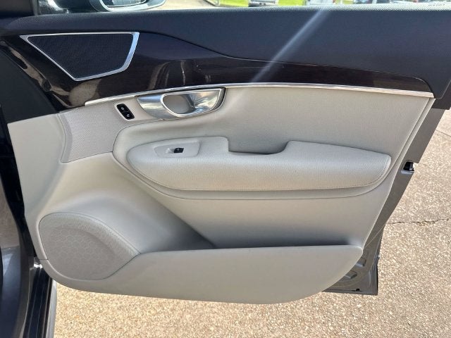 2019 Volvo XC90 Momentum