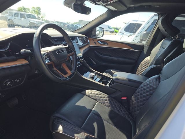 2022 Jeep Grand Cherokee Summit