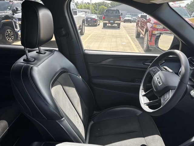 2023 Jeep Grand Cherokee L Altitude 4x2