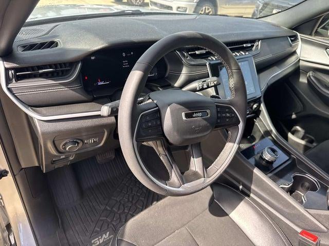 2023 Jeep Grand Cherokee L Altitude 4x2