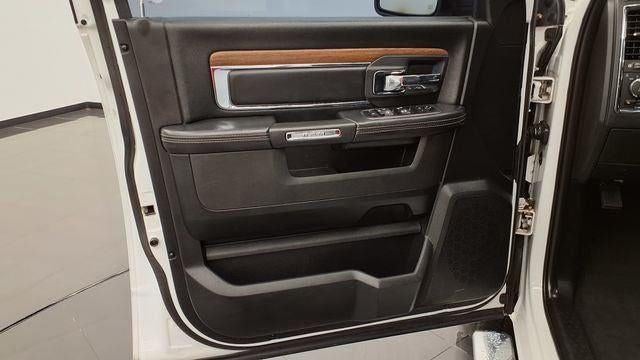 2018 RAM 1500 Laramie Crew Cab 4x4 5'7' Box